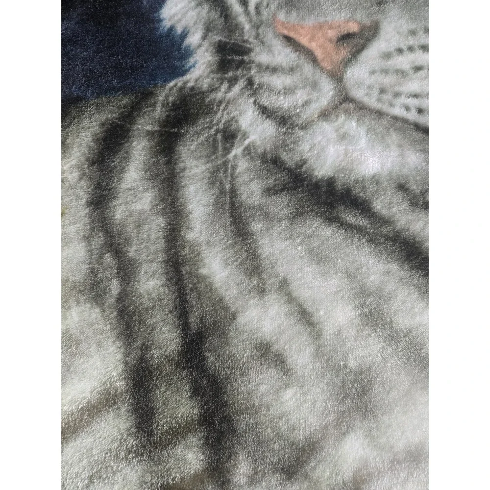 Wild Frontier White Tiger Plush Throw Blanket Blue Eyes‎ Animal Print 48x60 Soft